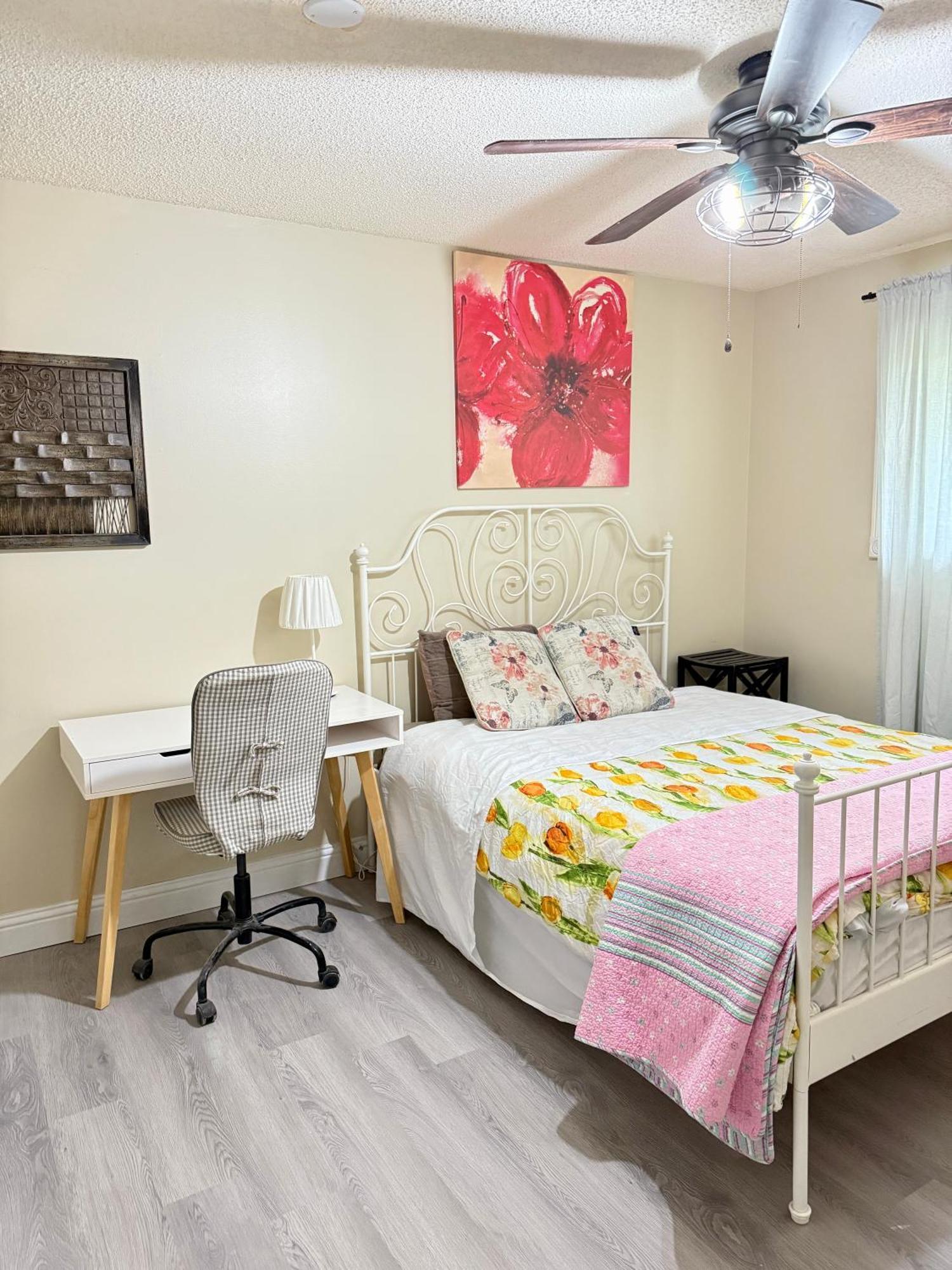 Gorgeous House&30 Second Bus Station Close C-Train& Free Parking Κάλγκαρι Εξωτερικό φωτογραφία