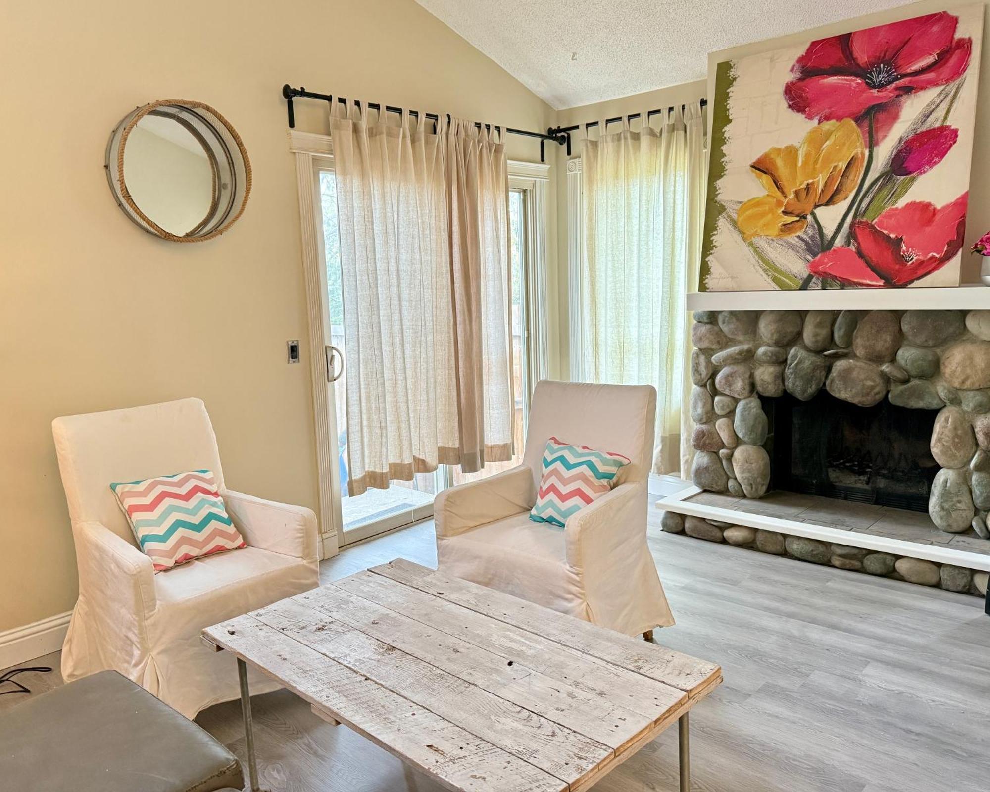 Gorgeous House&30 Second Bus Station Close C-Train& Free Parking Κάλγκαρι Εξωτερικό φωτογραφία