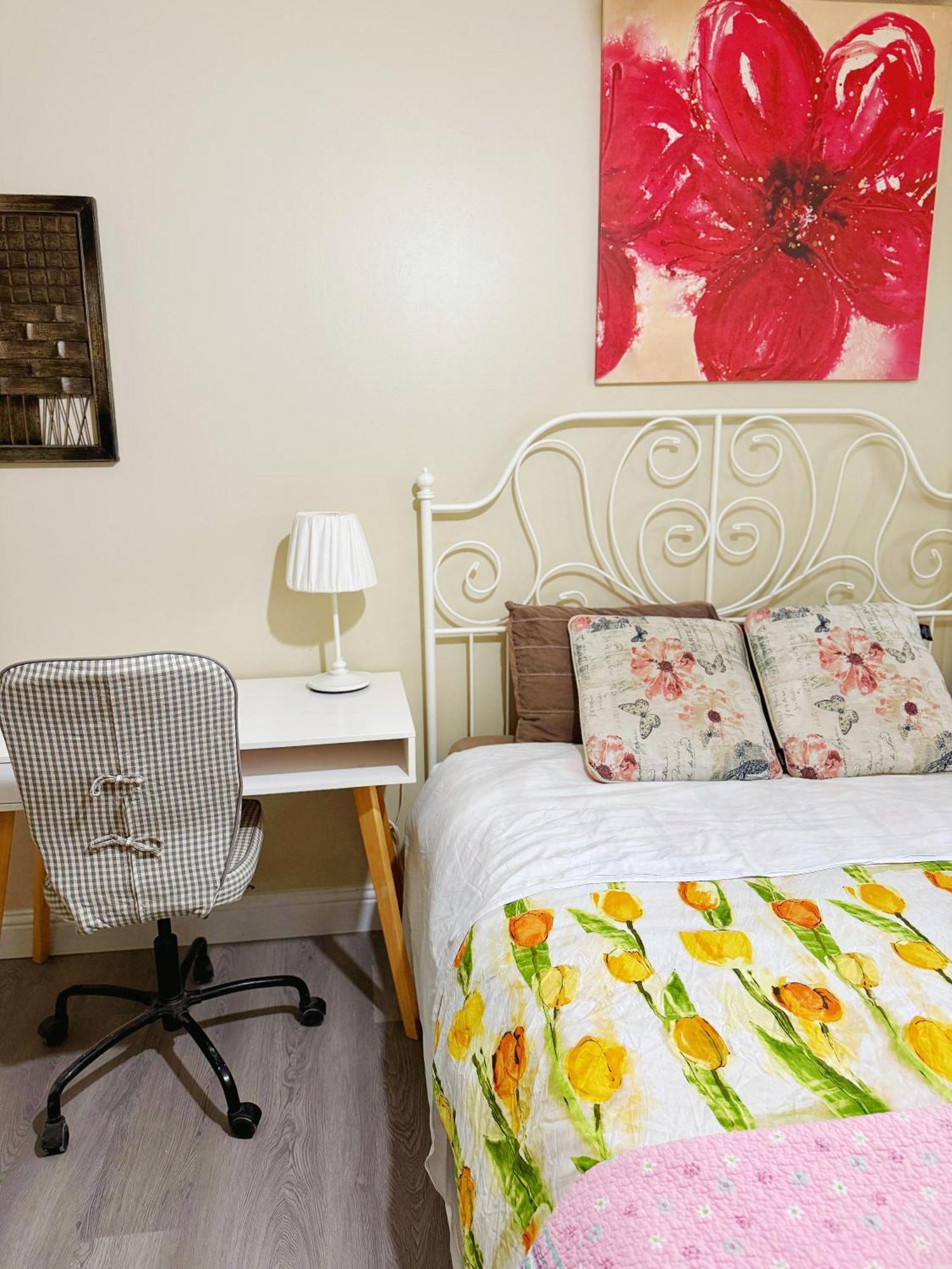 Gorgeous House&30 Second Bus Station Close C-Train& Free Parking Κάλγκαρι Εξωτερικό φωτογραφία