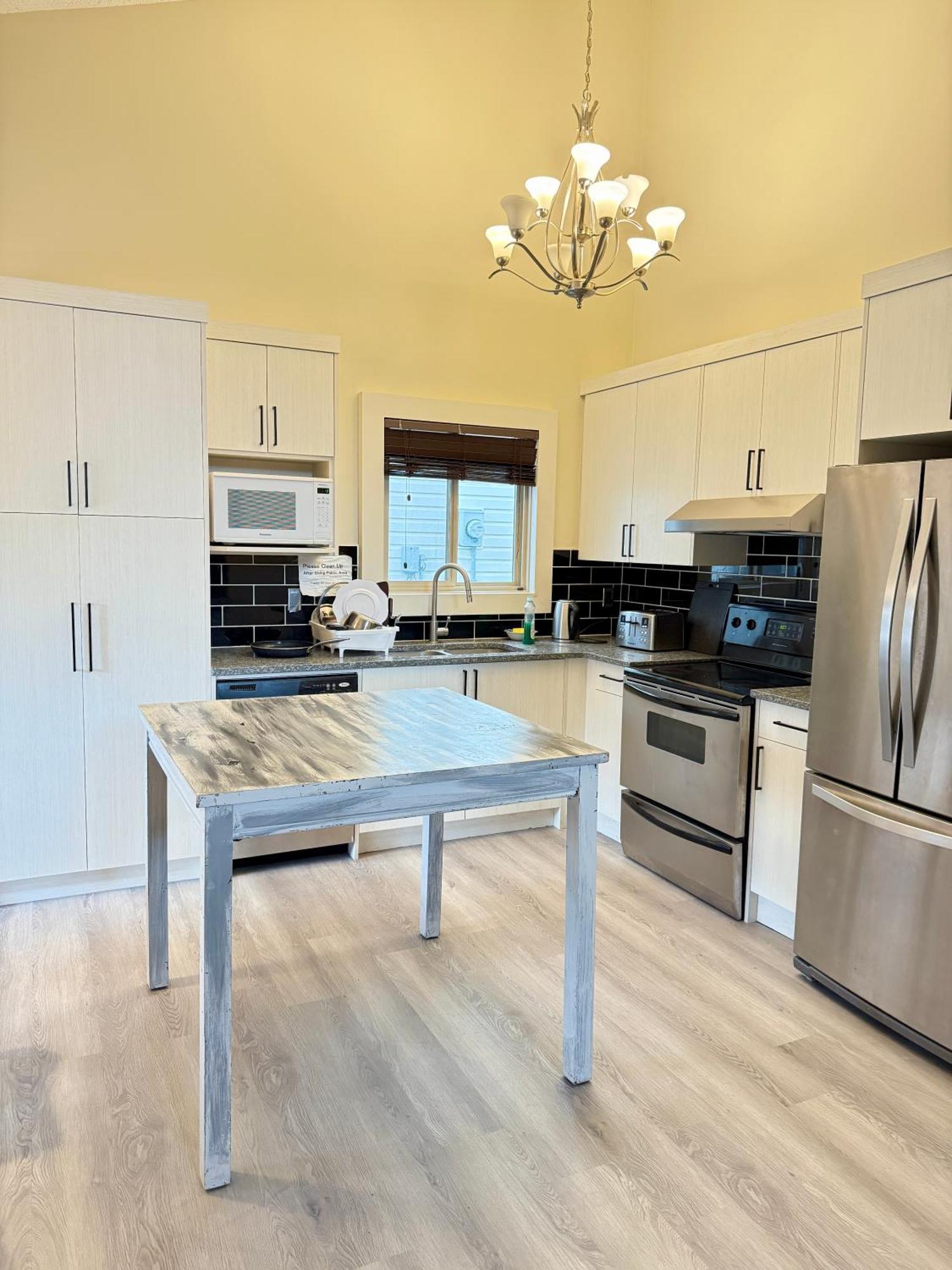 Gorgeous House&30 Second Bus Station Close C-Train& Free Parking Κάλγκαρι Εξωτερικό φωτογραφία